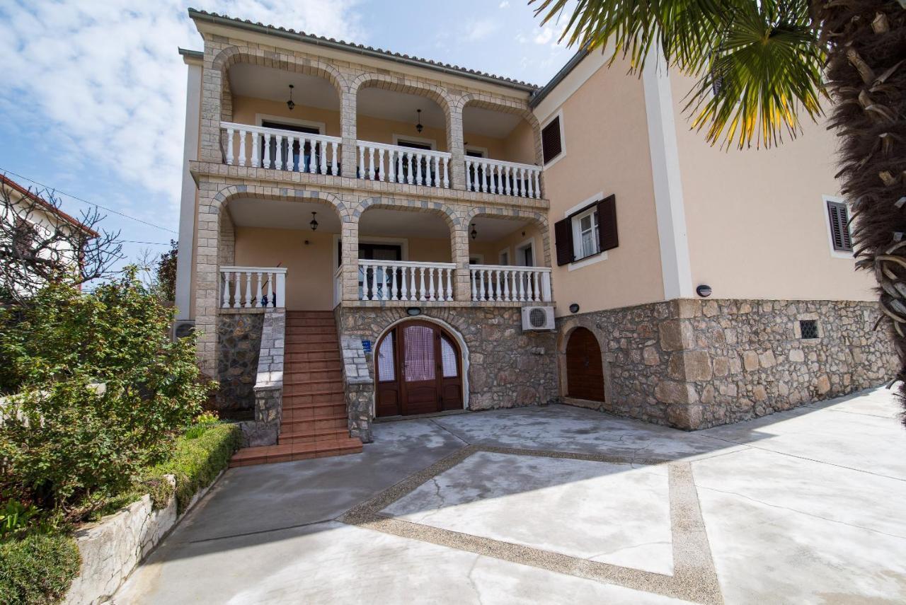 Apartment Samanic Malinska Exterior photo